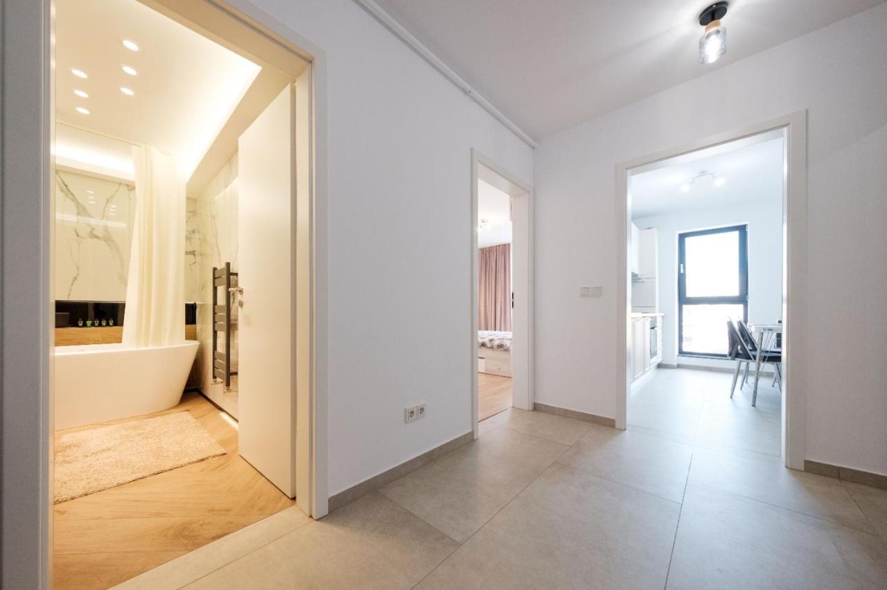 Brand New Luxury Apartment In The Heart Of Μπρασόβ Εξωτερικό φωτογραφία