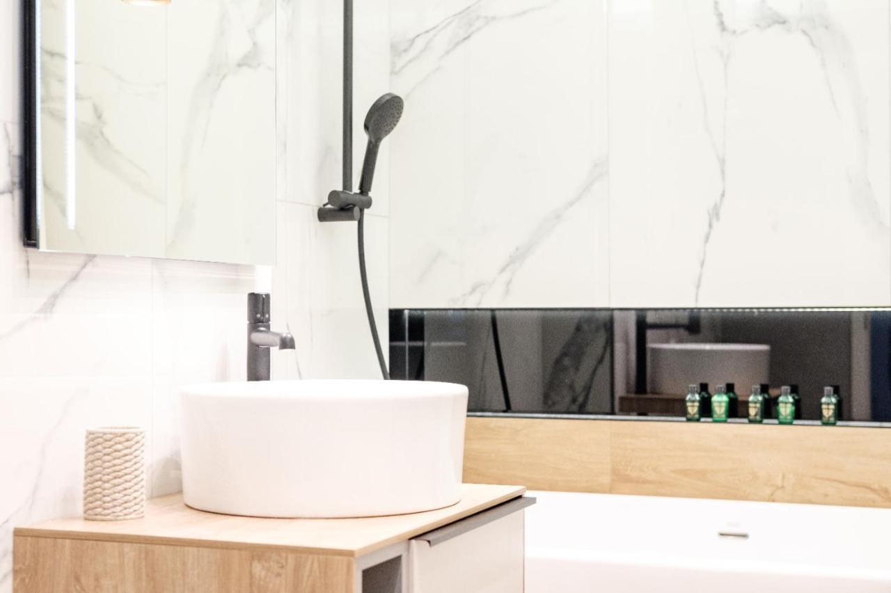 Brand New Luxury Apartment In The Heart Of Μπρασόβ Εξωτερικό φωτογραφία