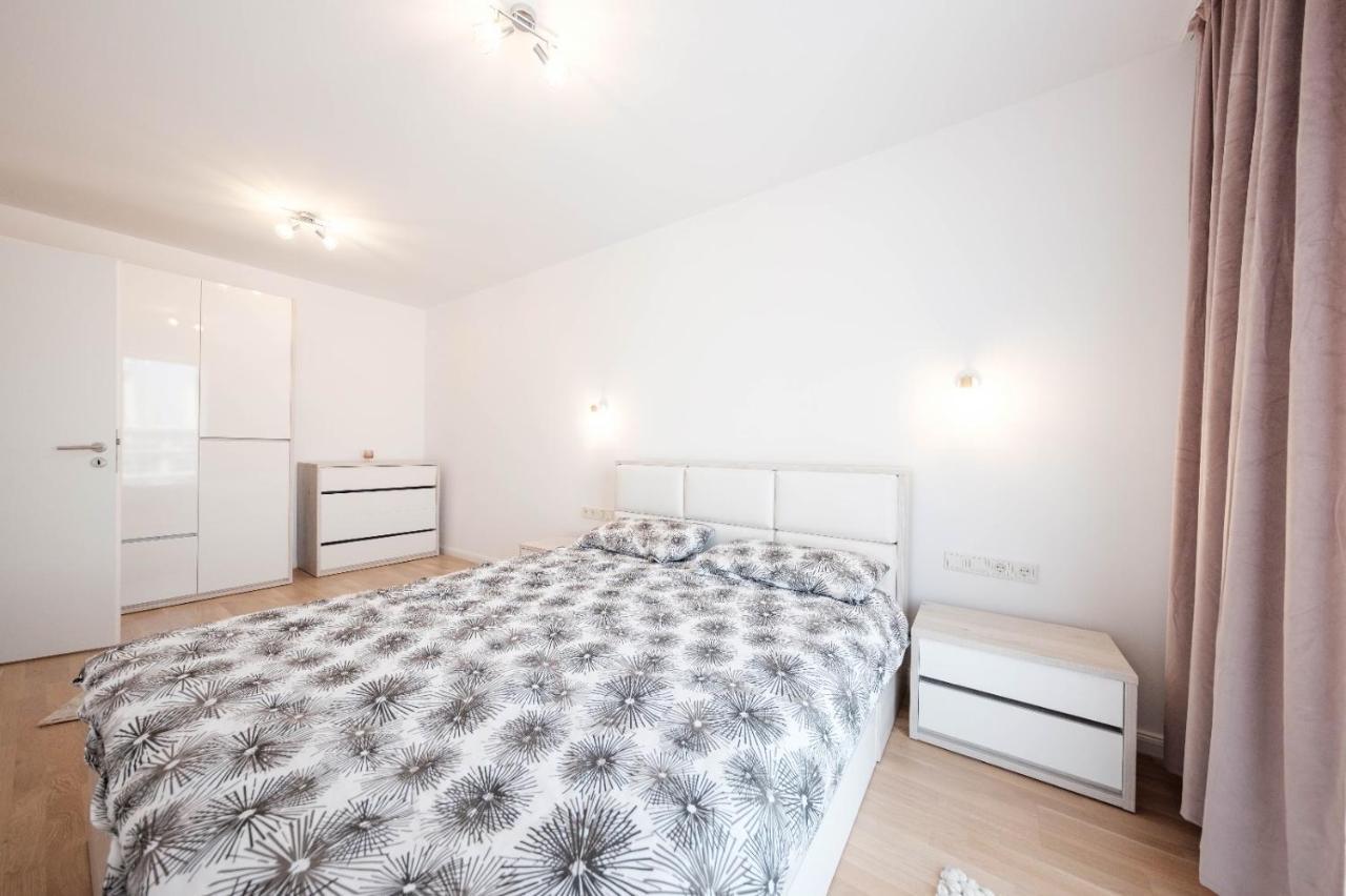 Brand New Luxury Apartment In The Heart Of Μπρασόβ Εξωτερικό φωτογραφία