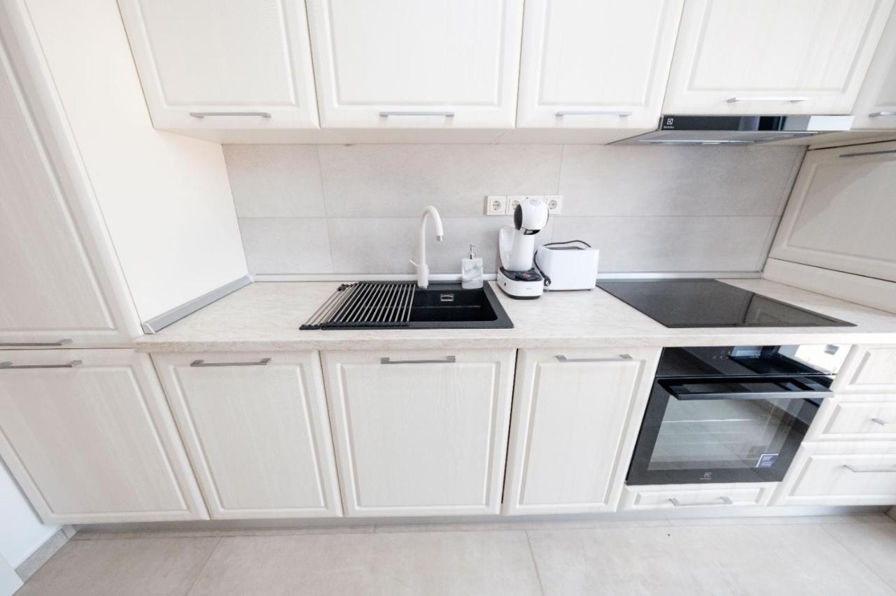 Brand New Luxury Apartment In The Heart Of Μπρασόβ Εξωτερικό φωτογραφία
